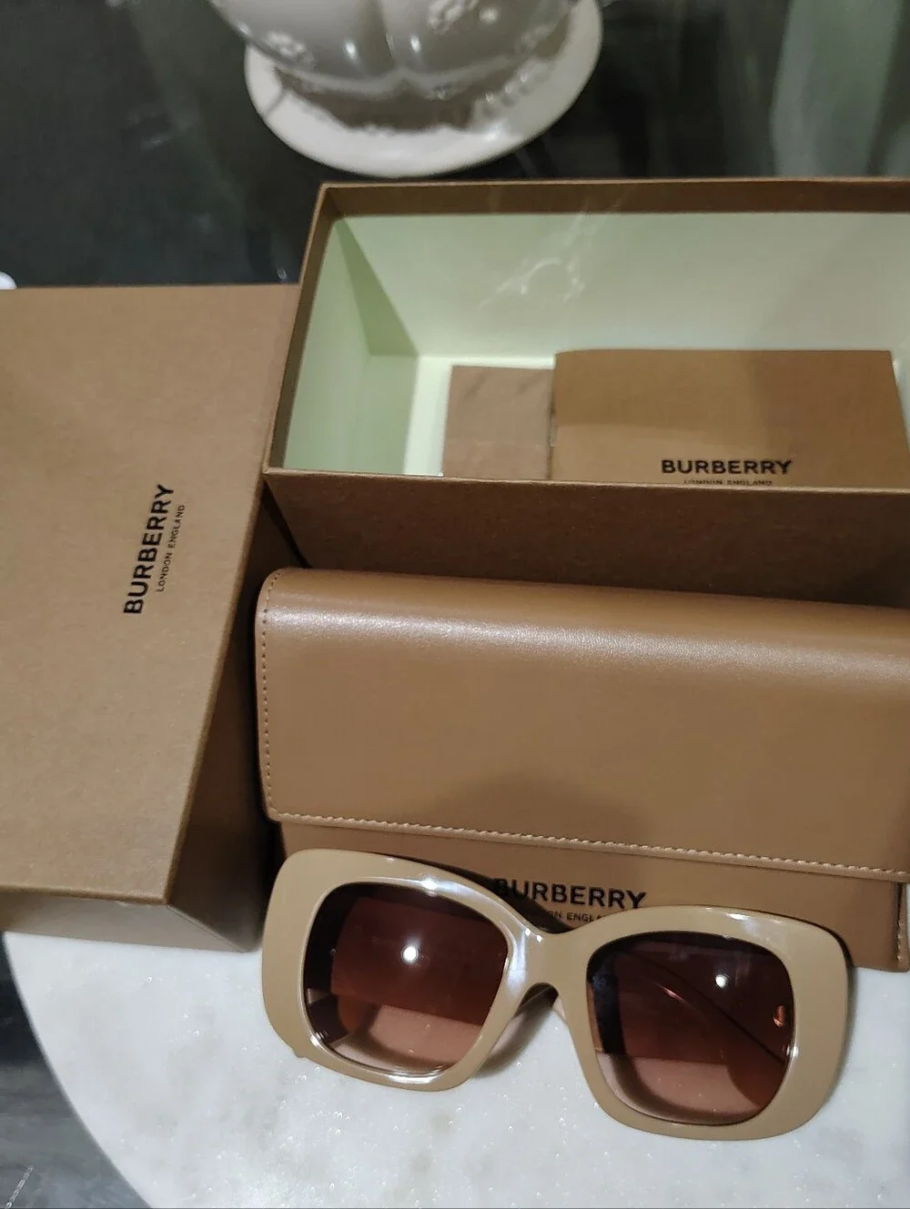 Burberry bold square